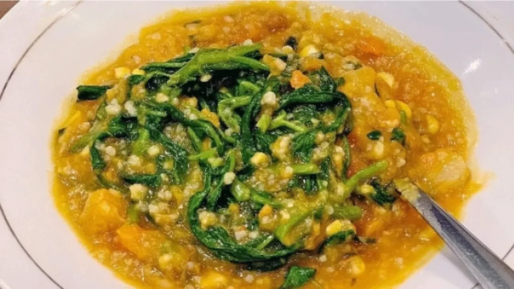 Nikmatnya Bubur Manado: Sensasi Kuliner Sulawesi yang Bikin Ketagihan