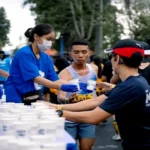 AQUA Mendukung Gaya Hidup Sehat Serta Lestarikan Alam di Maybank Marathon 2024